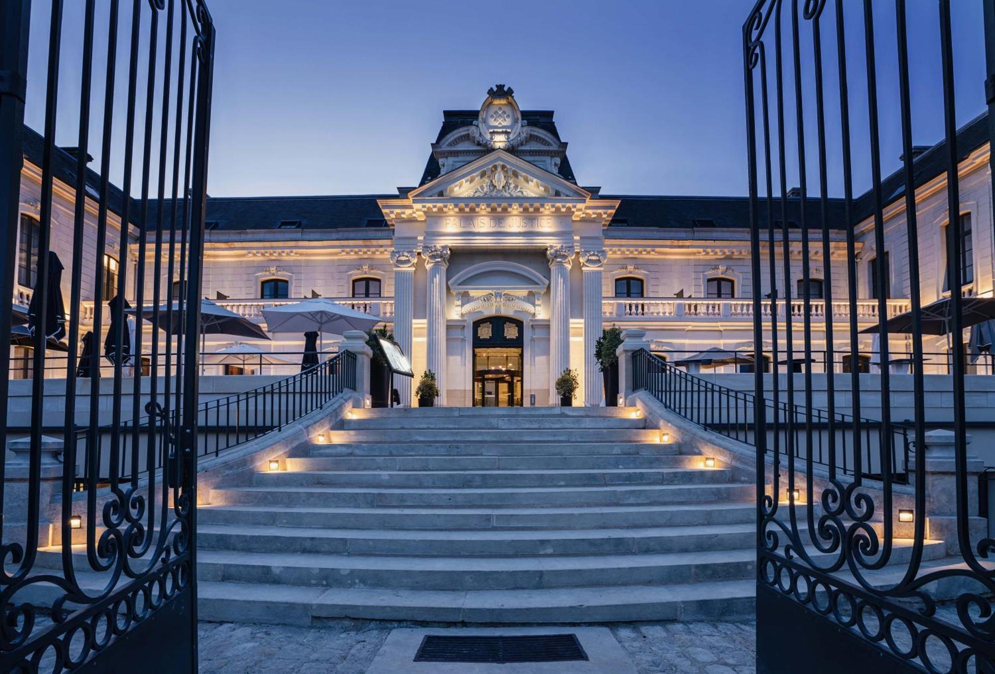 Best Western Premier Hotel De La Cite Royale Loches Ngoại thất bức ảnh